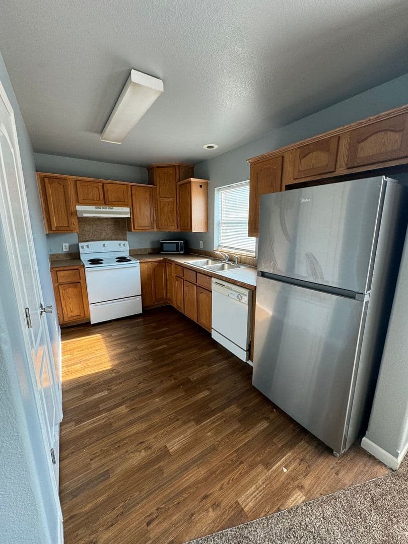 Claremore Apartment: 777 Hilltop Drive