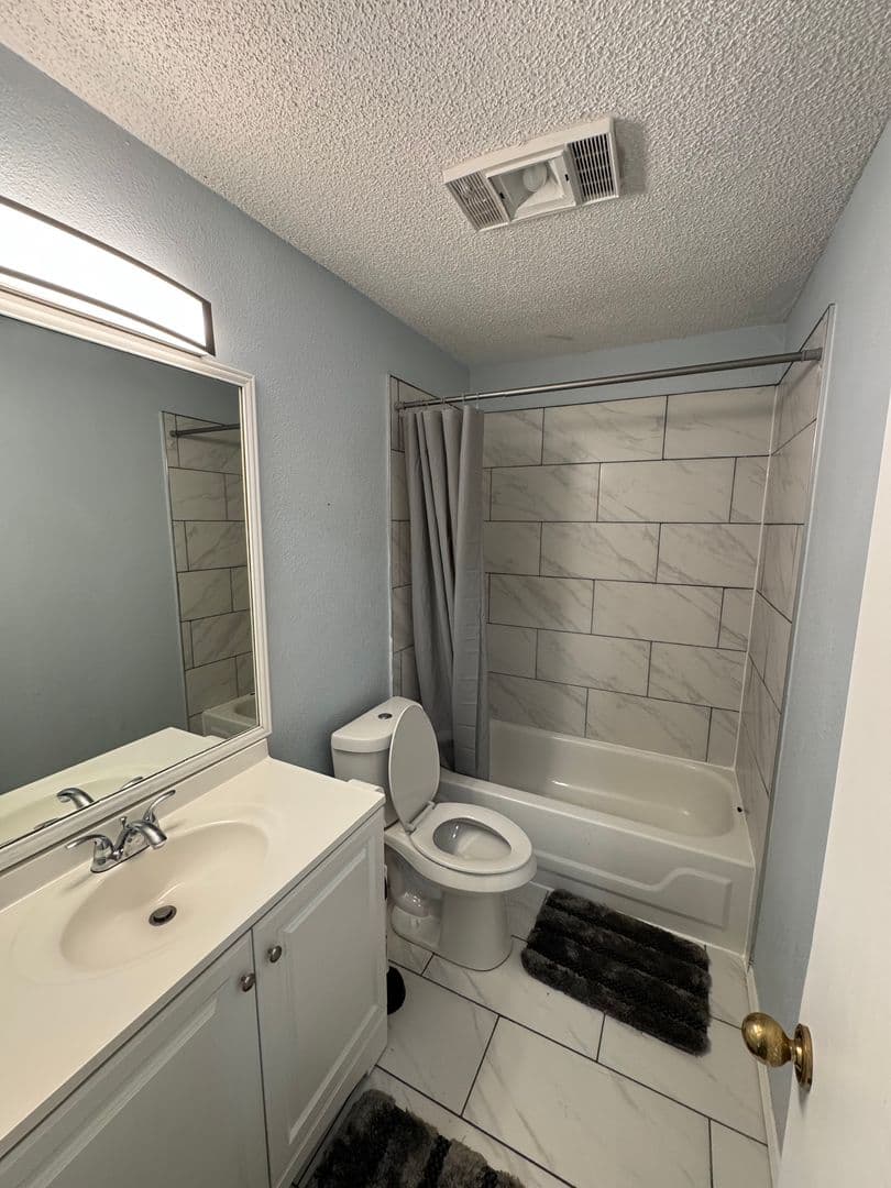 Broken Arrow House: 4515 W Princeton Pl