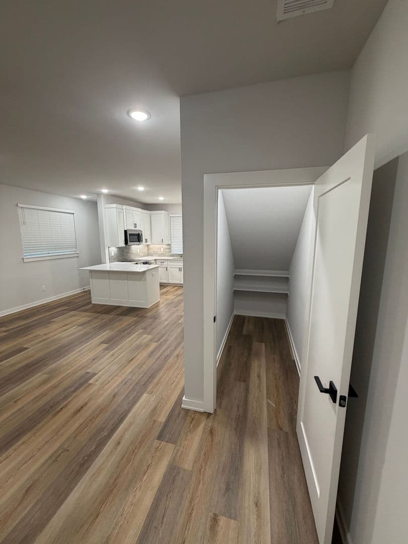 Broken Arrow Townhome: 513 W Dallas St