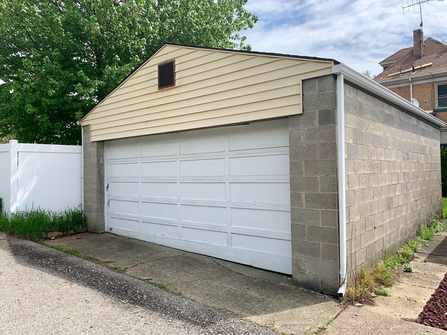 Pittsburgh House: 122 Olympia Street