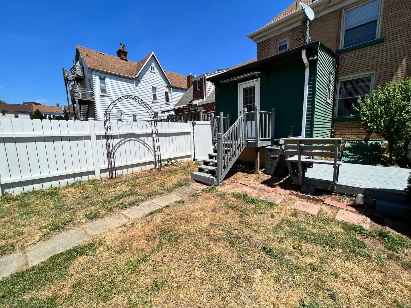 Pittsburgh House: 122 Olympia Street