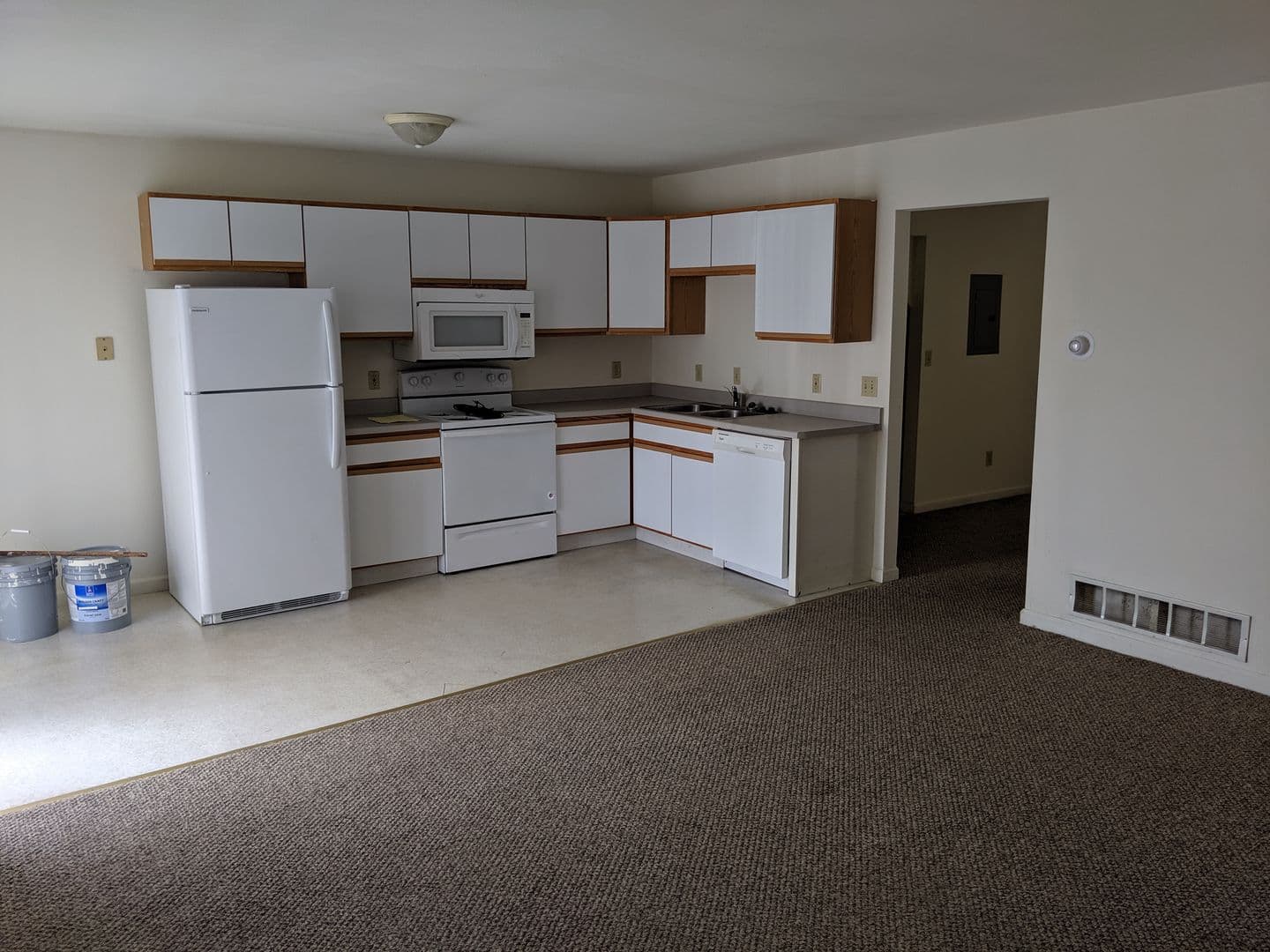 DeKalb Apartment: 1205 Rushmoore Drive