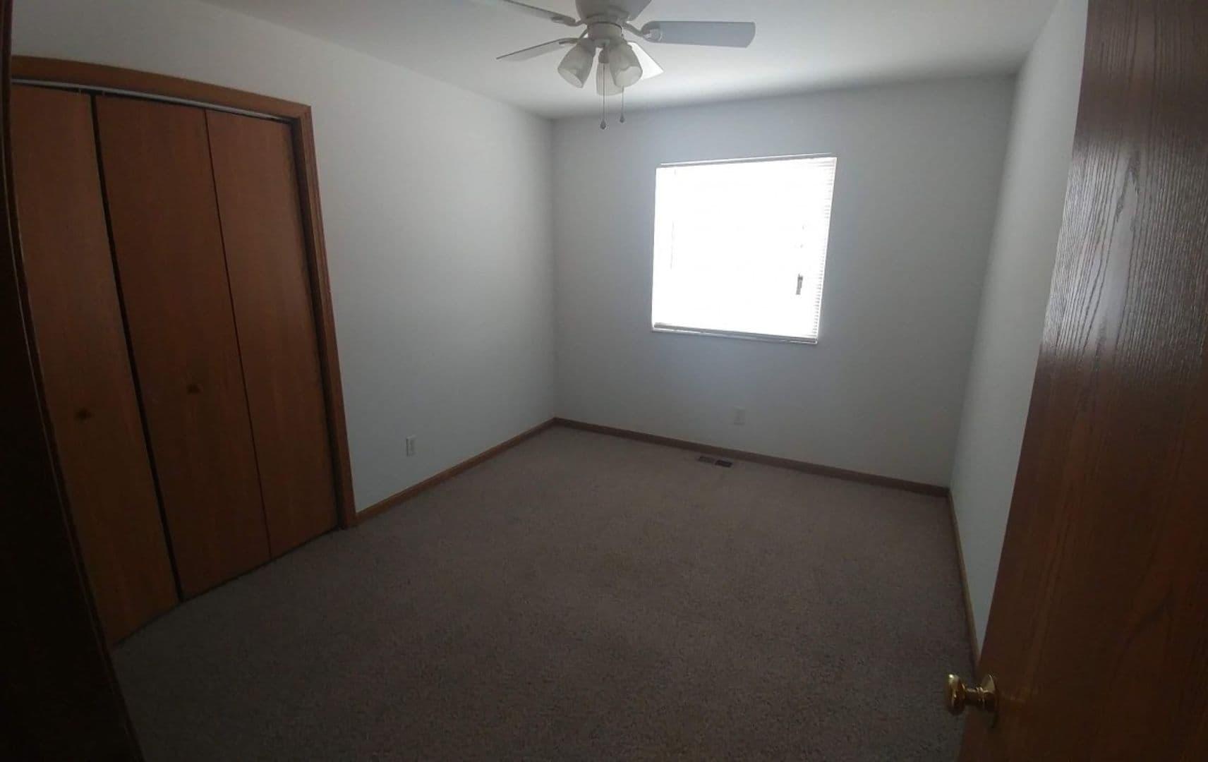 DeKalb Apartment: 1107 Regent Drive
