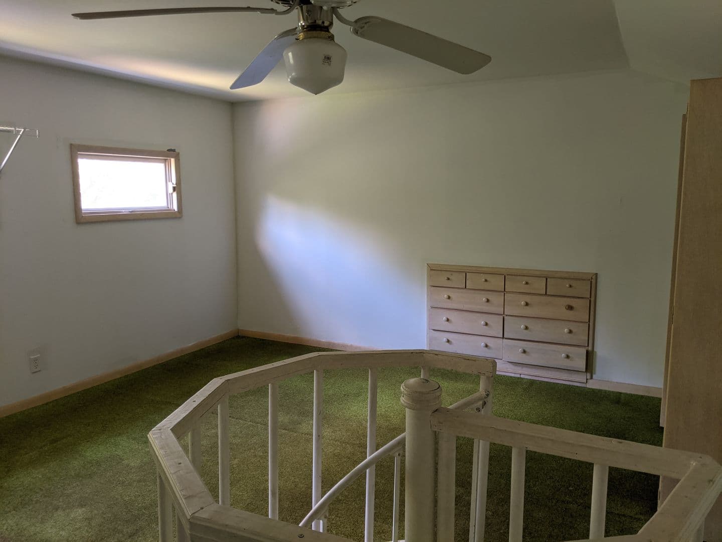 DeKalb House: 436 Russell Road
