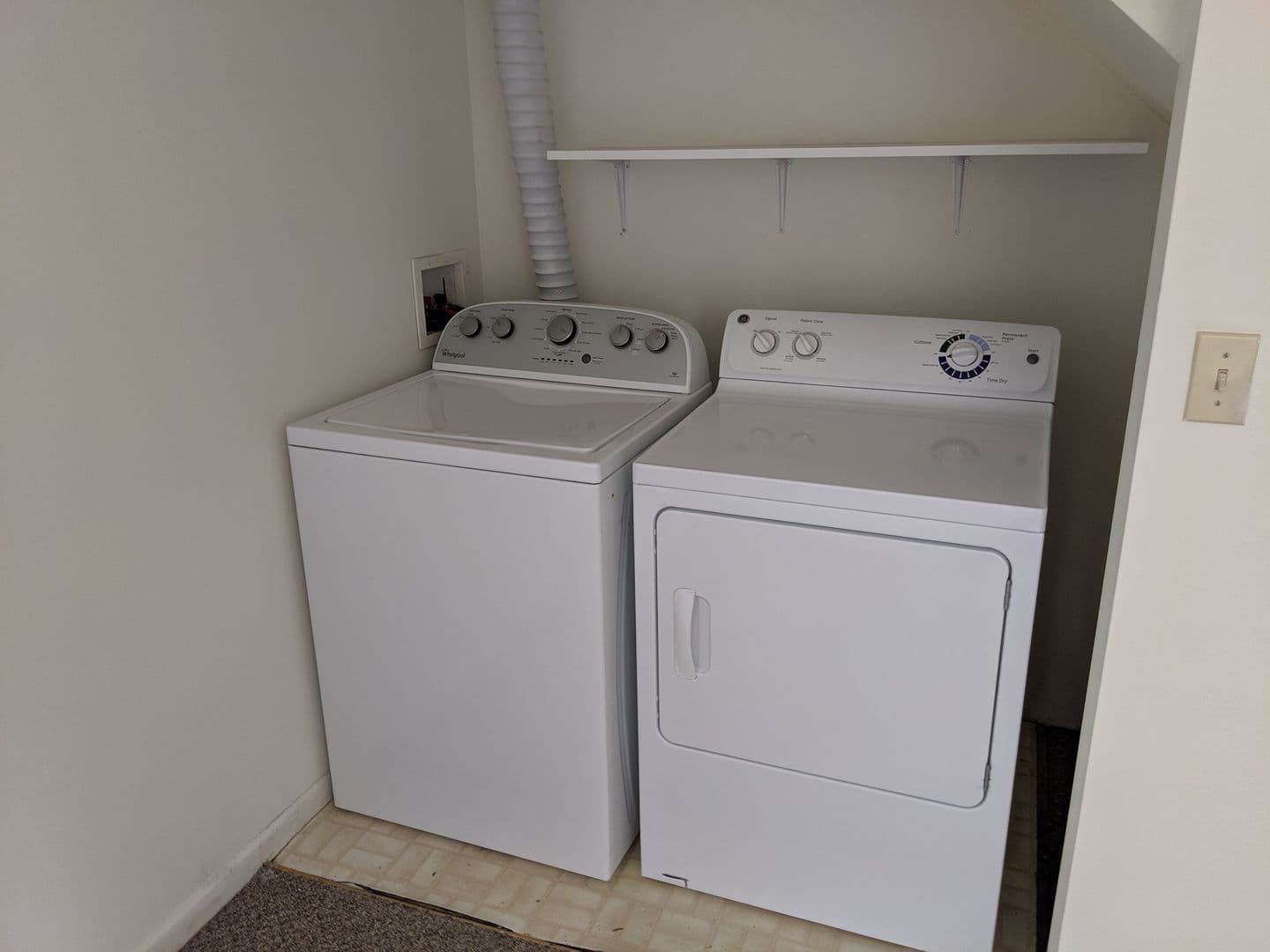 DeKalb Apartment: 1205 Rushmoore Drive