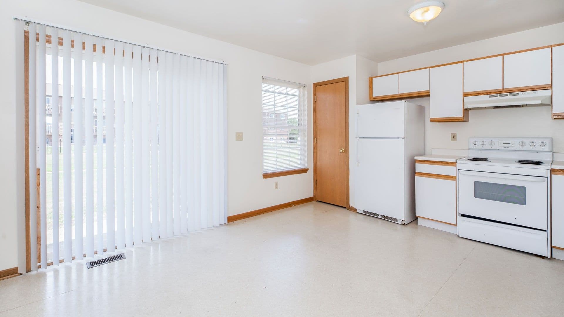 DeKalb Apartment: 768 Fotis Drive