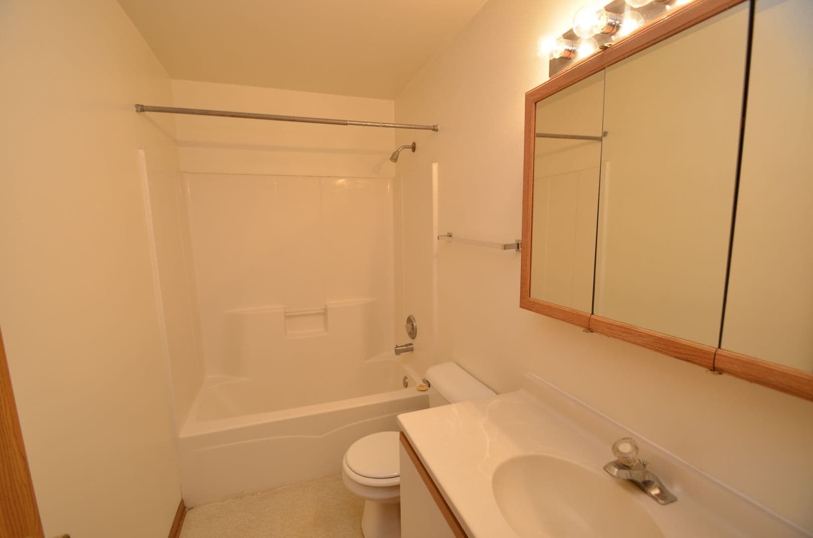 DeKalb Apartment: 768 Fotis Drive