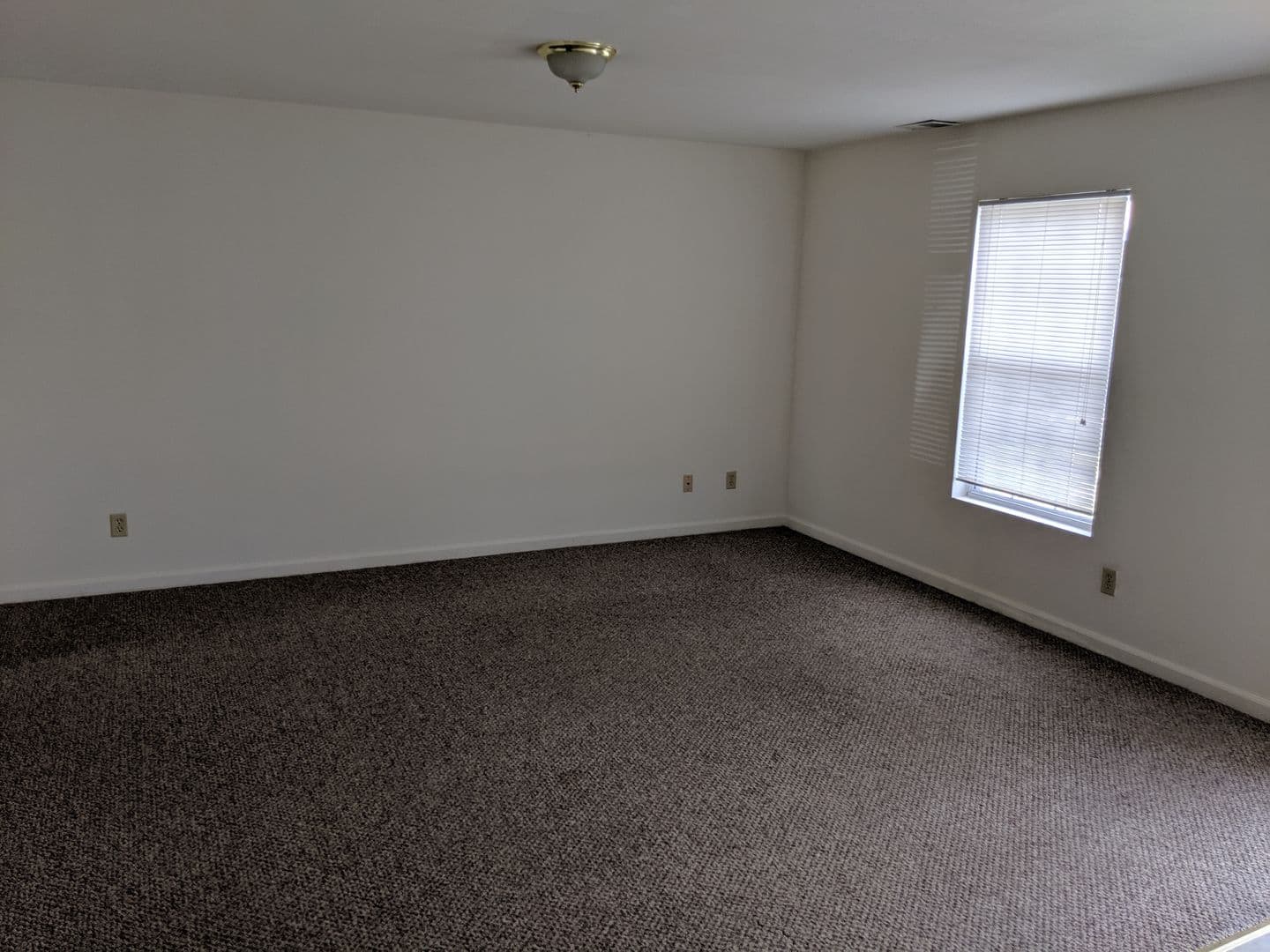 DeKalb Apartment: 1205 Rushmoore Drive