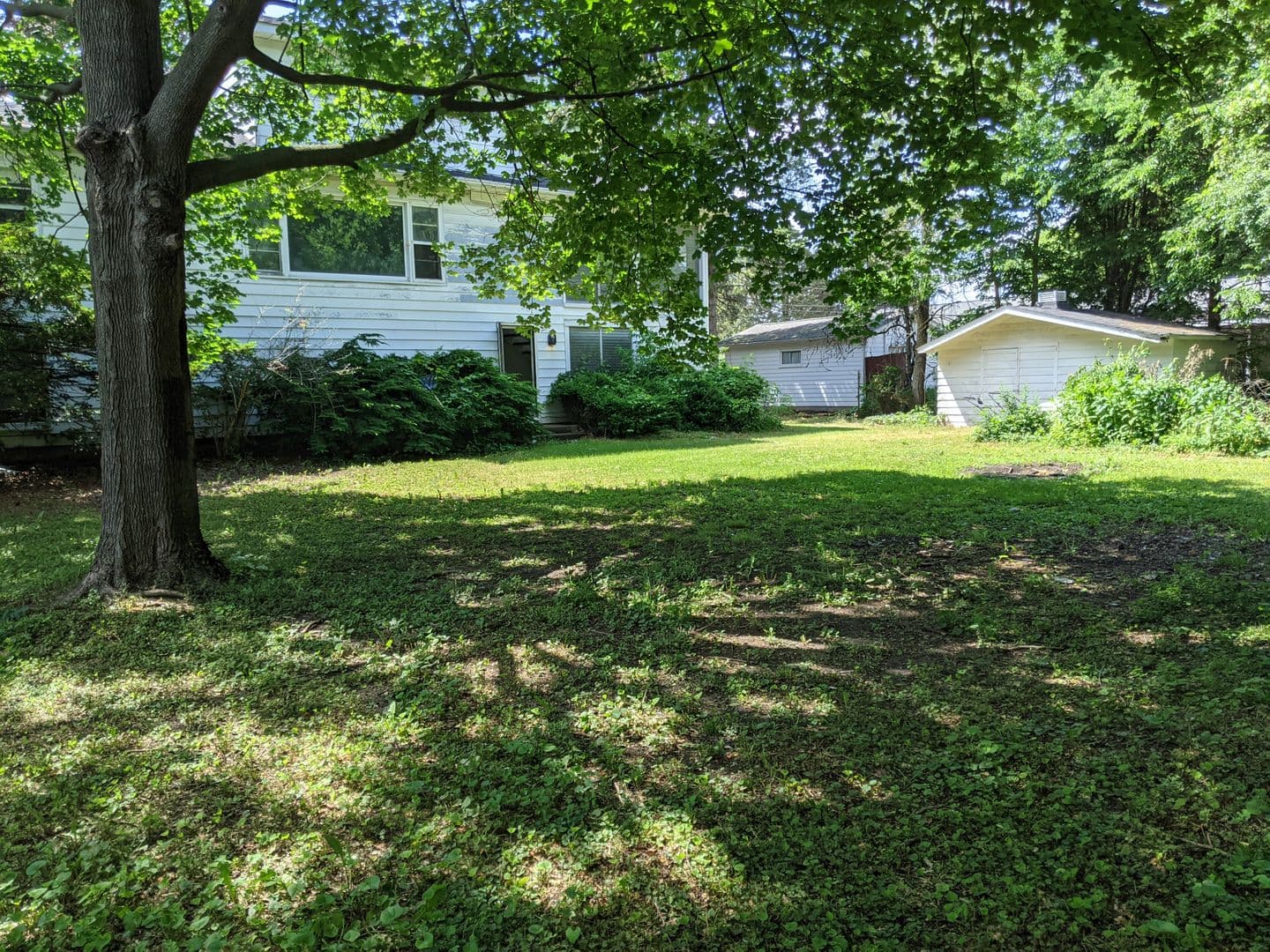 DeKalb House: 436 Russell Road