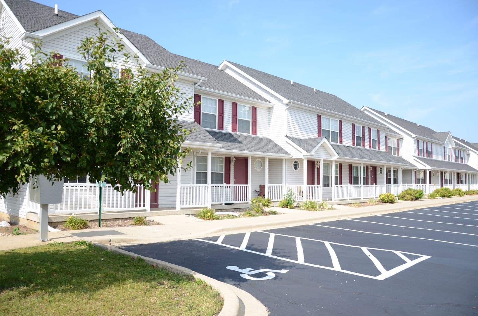 DeKalb Apartment: 768 Fotis Drive