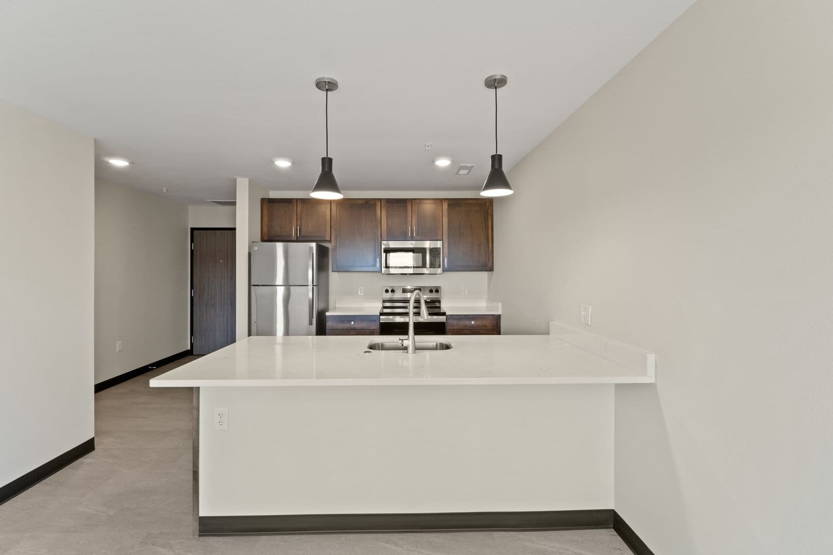 Cedar Rapids Apartment: 275 1st Ave SW
