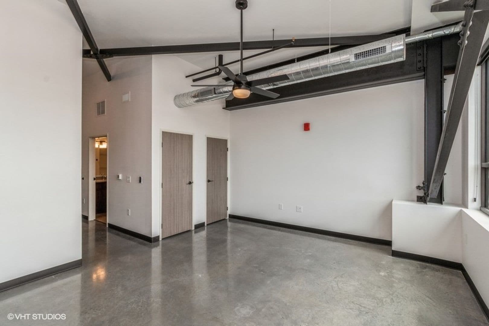 Cedar Rapids Apartment: 916 16th St NE