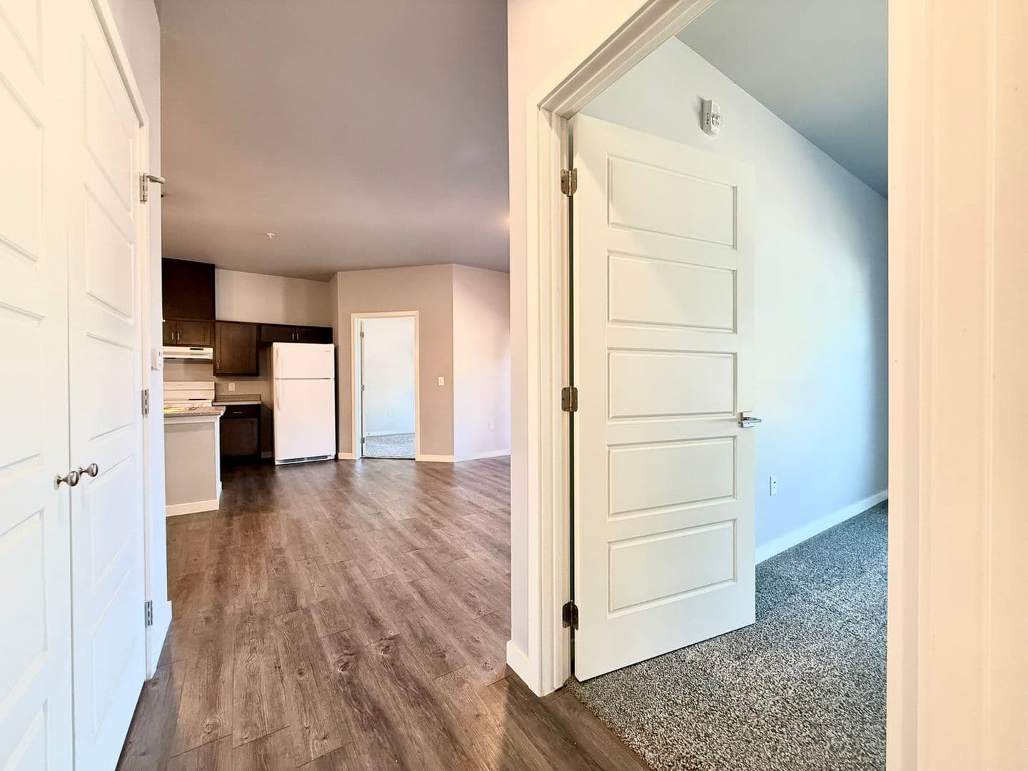 Cedar Rapids Apartment: 442 5th Avenue SW - Unit 5