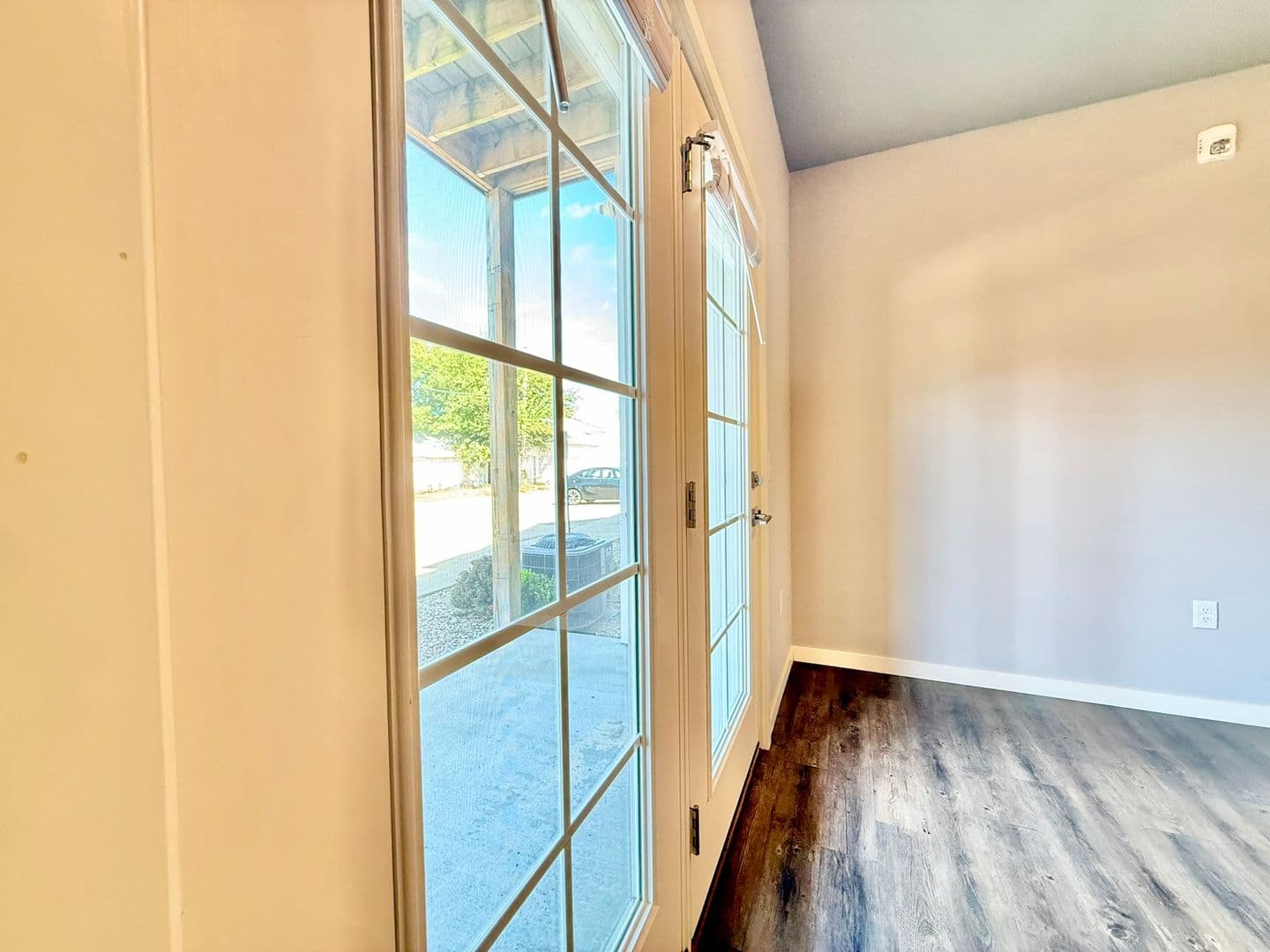 Cedar Rapids Apartment: 442 5th Avenue SW - Unit 5