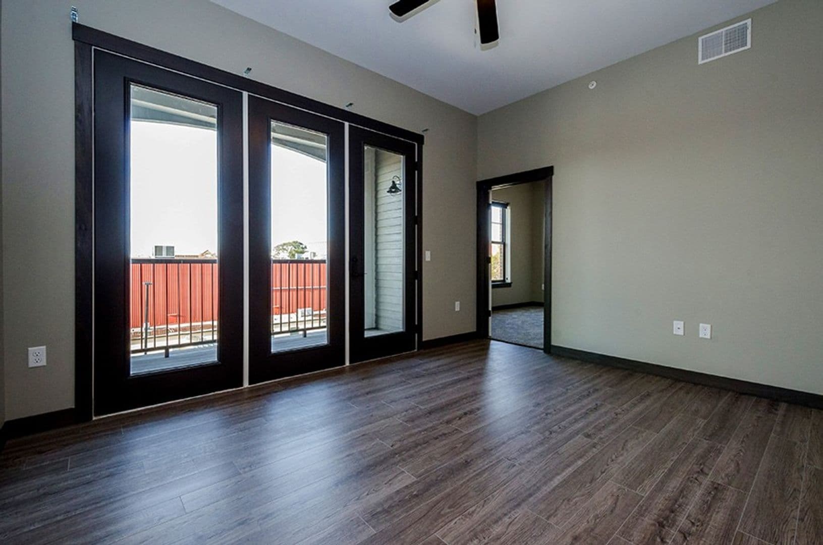 Cedar Rapids Apartment: 1120 Depot Lane SE
