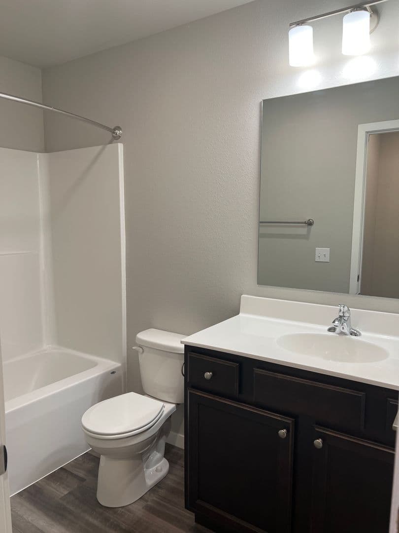 Cedar Rapids Townhome: 5267 N. River Blvd