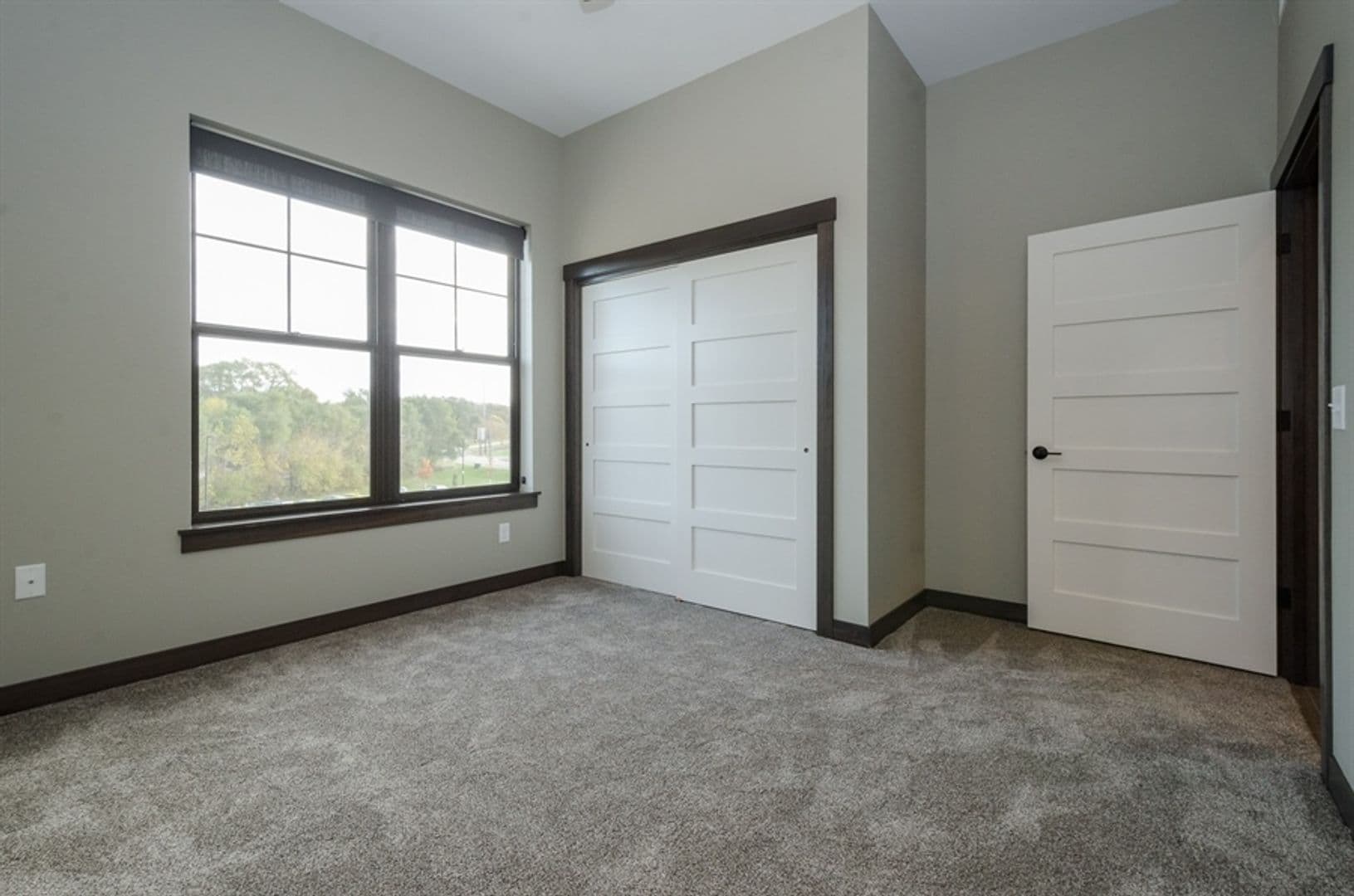 Cedar Rapids Apartment: 1050 Depot Lane SE