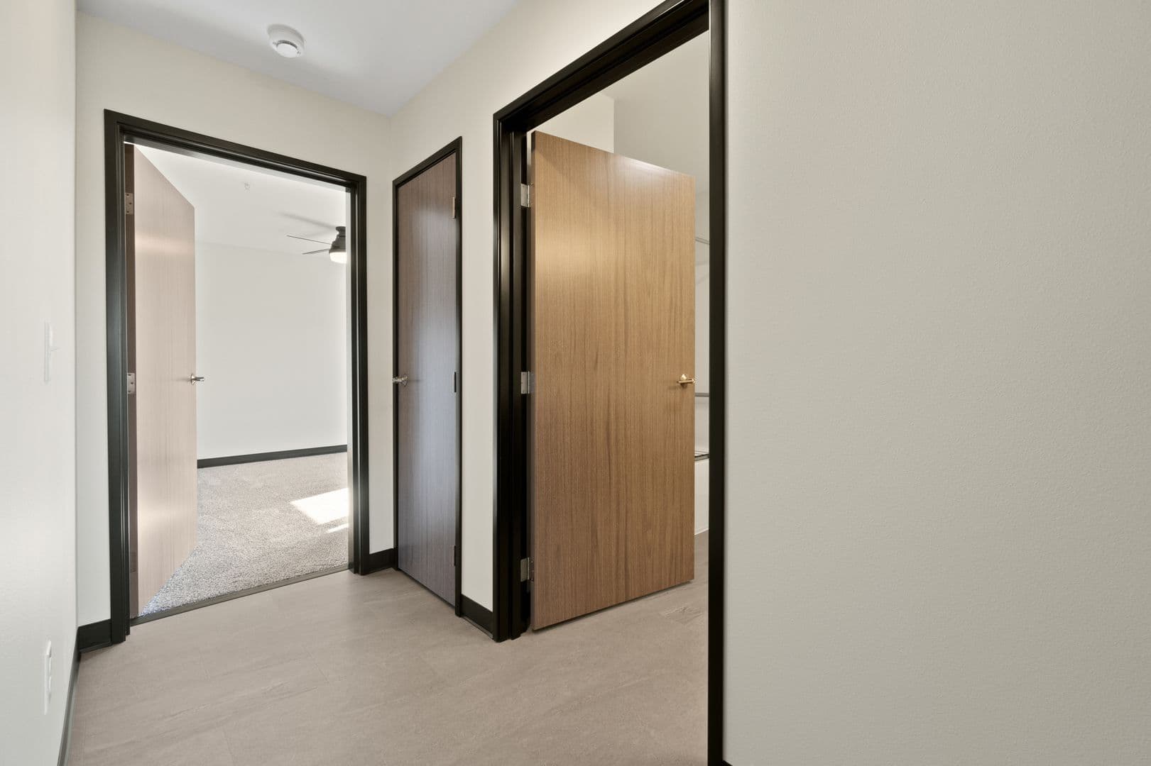 Cedar Rapids Apartment: 275 1st Ave SW
