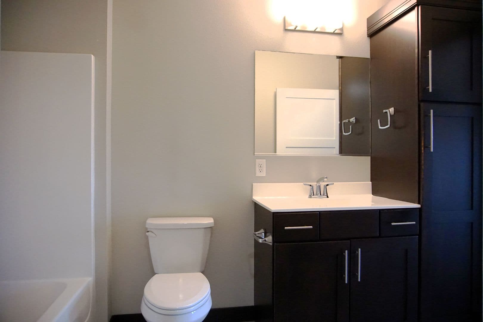 Cedar Rapids Apartment: 1028 3rd Street SE - 409