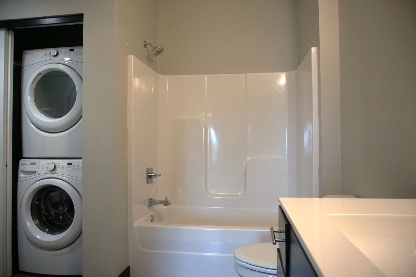 Cedar Rapids Apartment: 1028 3rd Street SE - 409