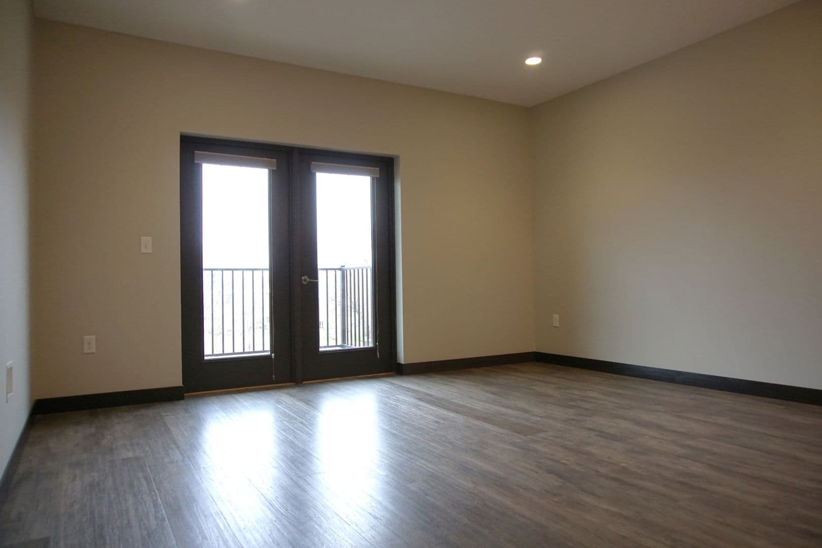 Cedar Rapids Apartment: 1028 3rd Street SE - 409