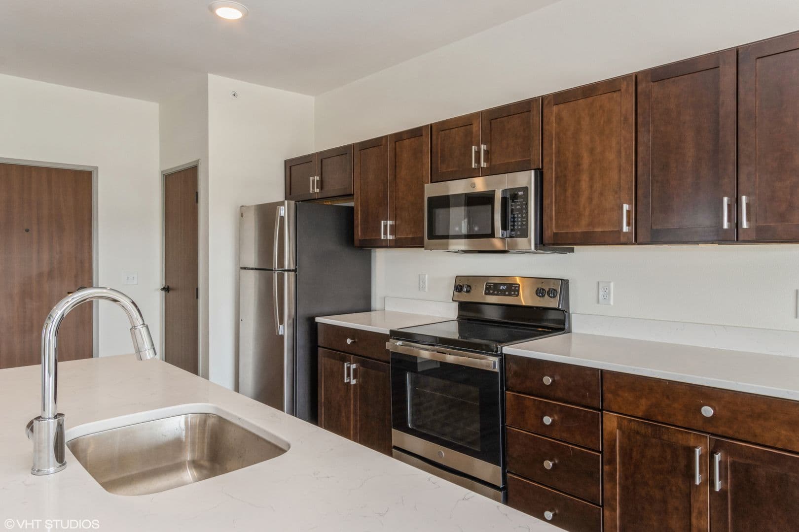 Cedar Rapids Apartment: 930 16th Street NE