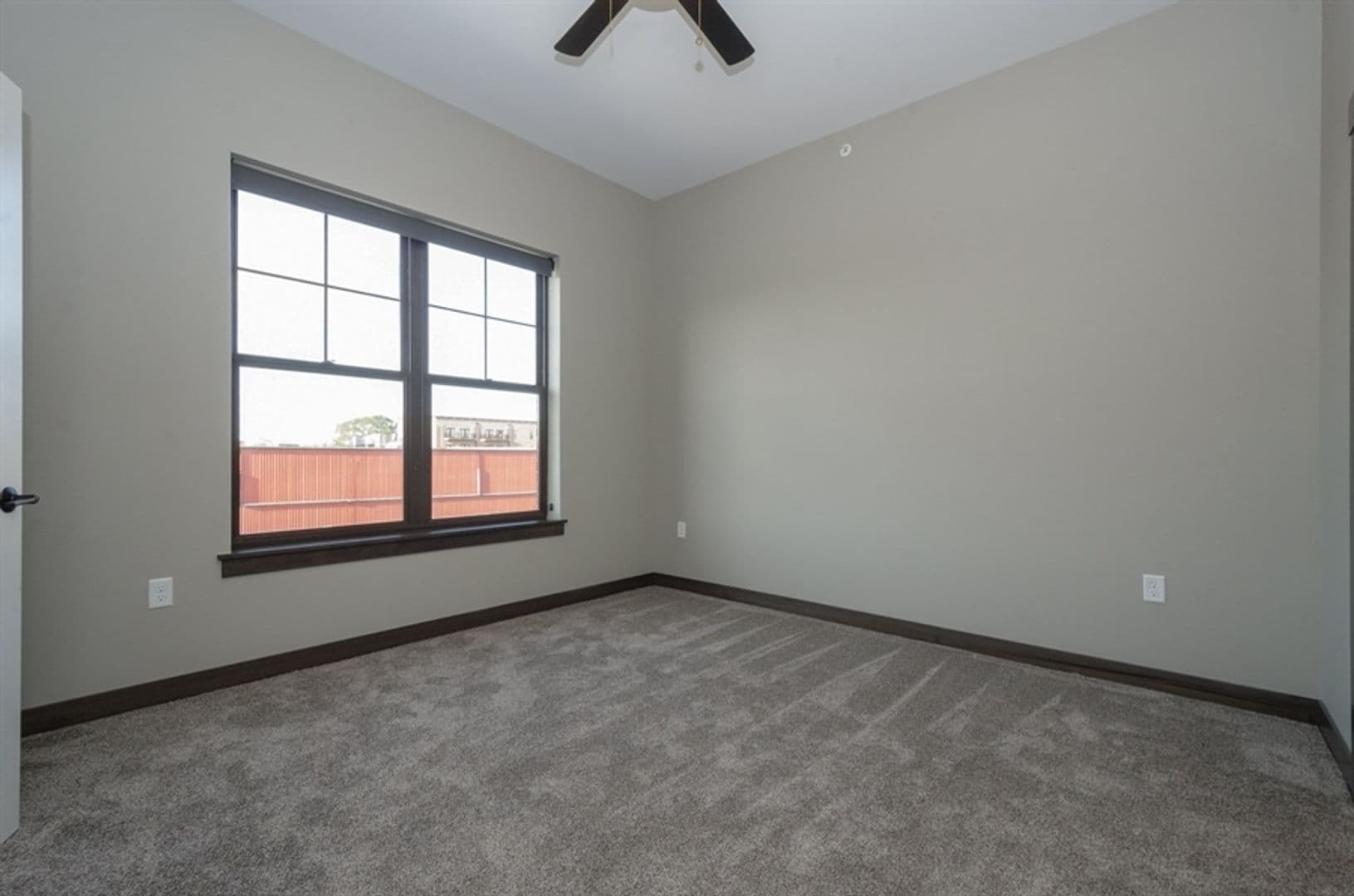Cedar Rapids Apartment: 1050 Depot Lane SE