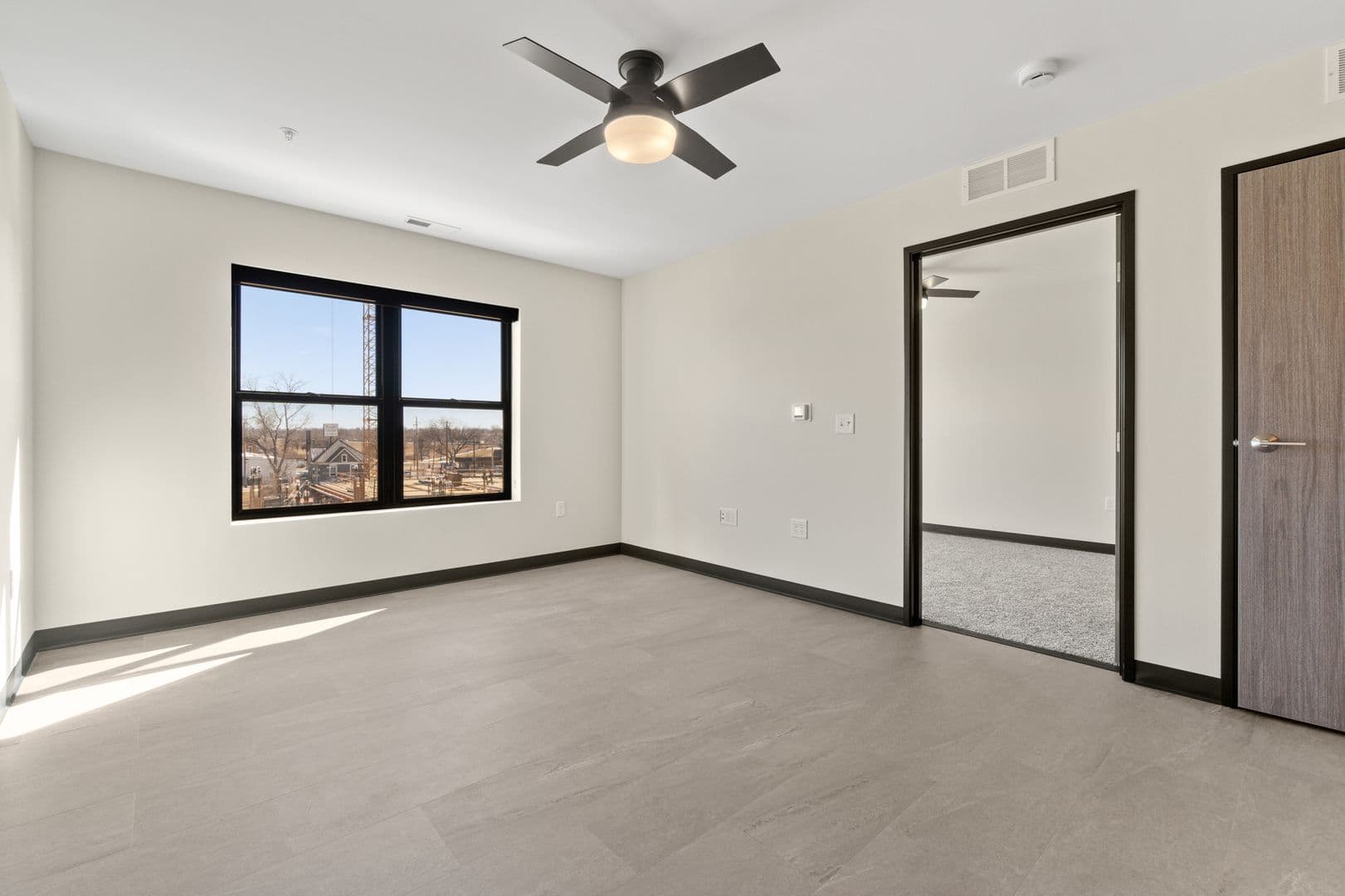 Cedar Rapids Apartment: 275 1st Ave SW