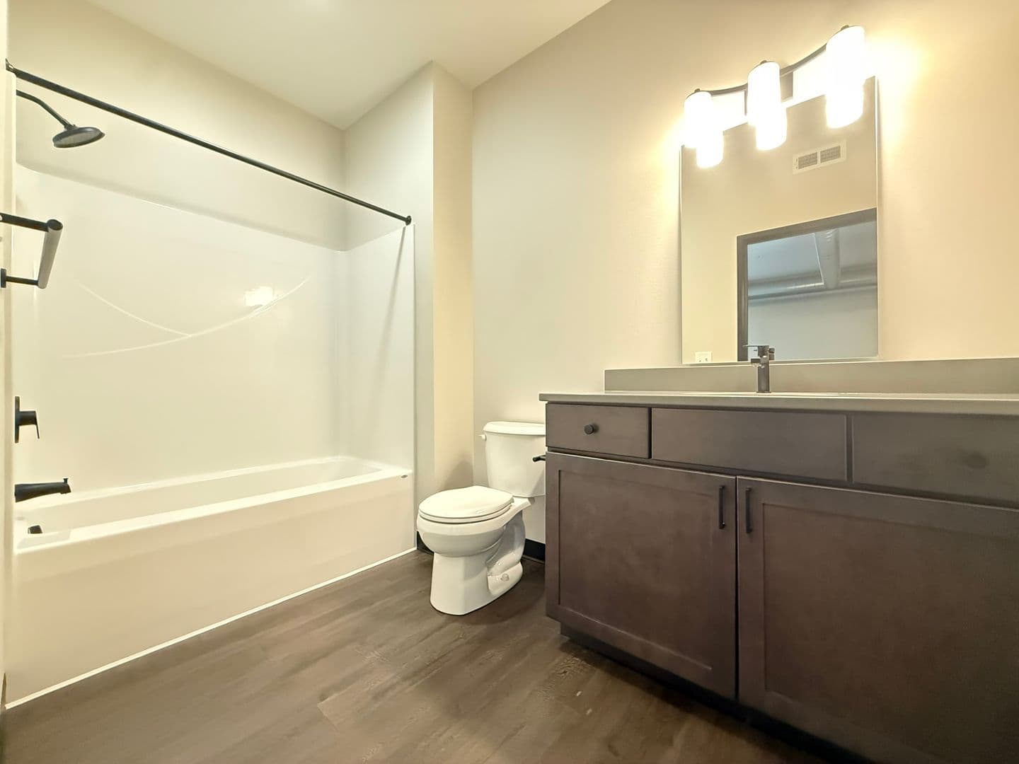 Cedar Rapids Apartment: 151 1st Avenue SW