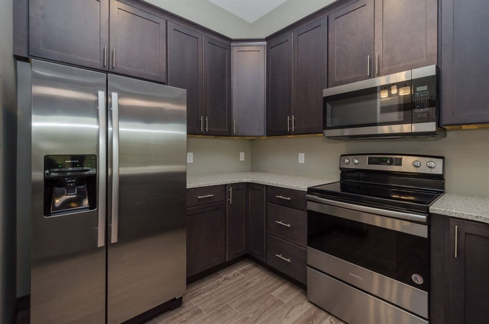 Cedar Rapids Apartment: 1050 Depot Lane SE