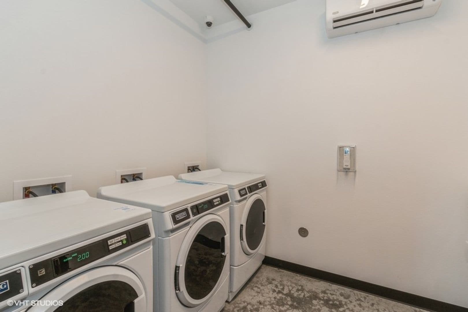 Cedar Rapids Apartment: 916 16th St NE