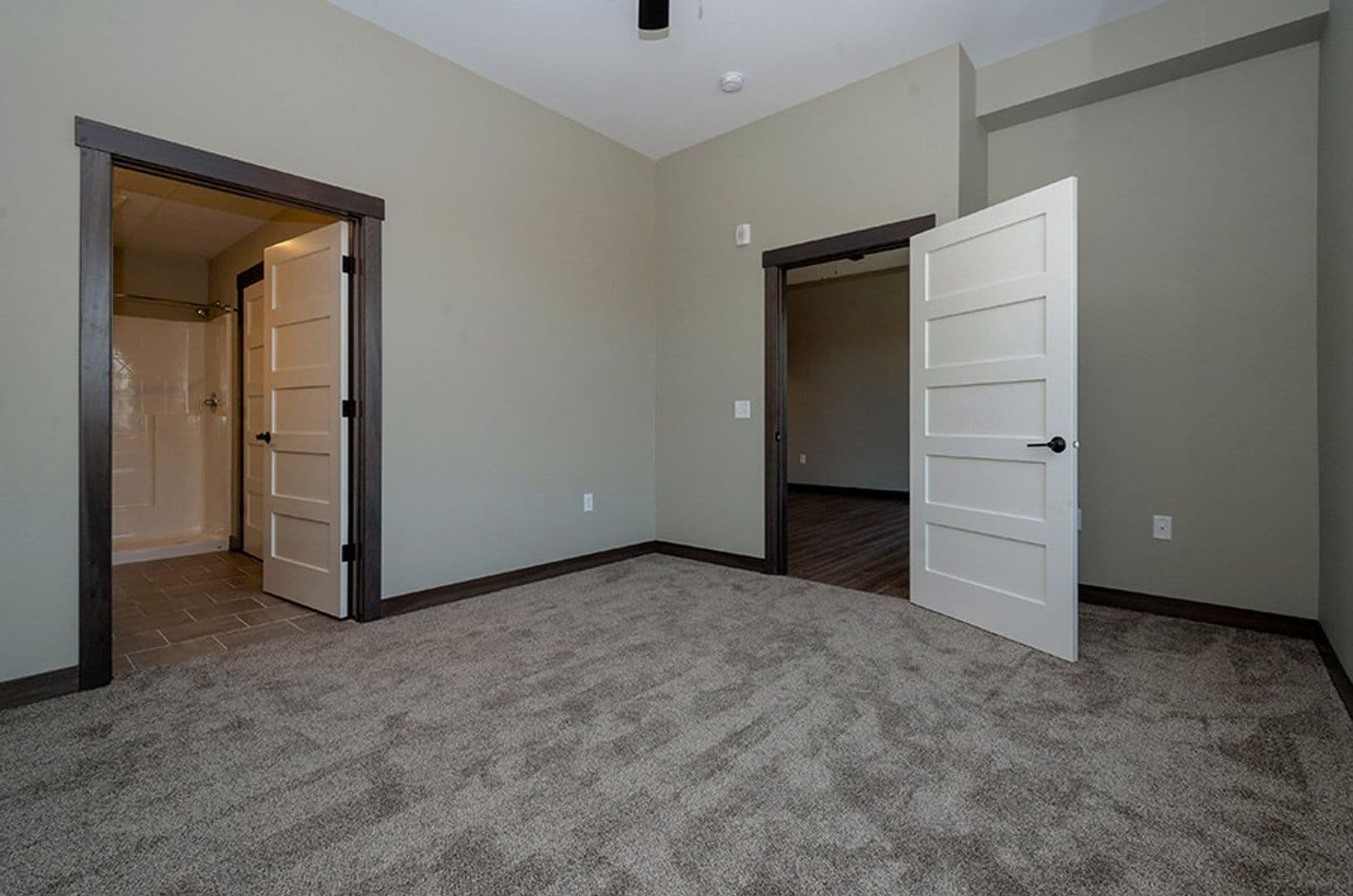 Cedar Rapids Apartment: 1120 Depot Lane SE