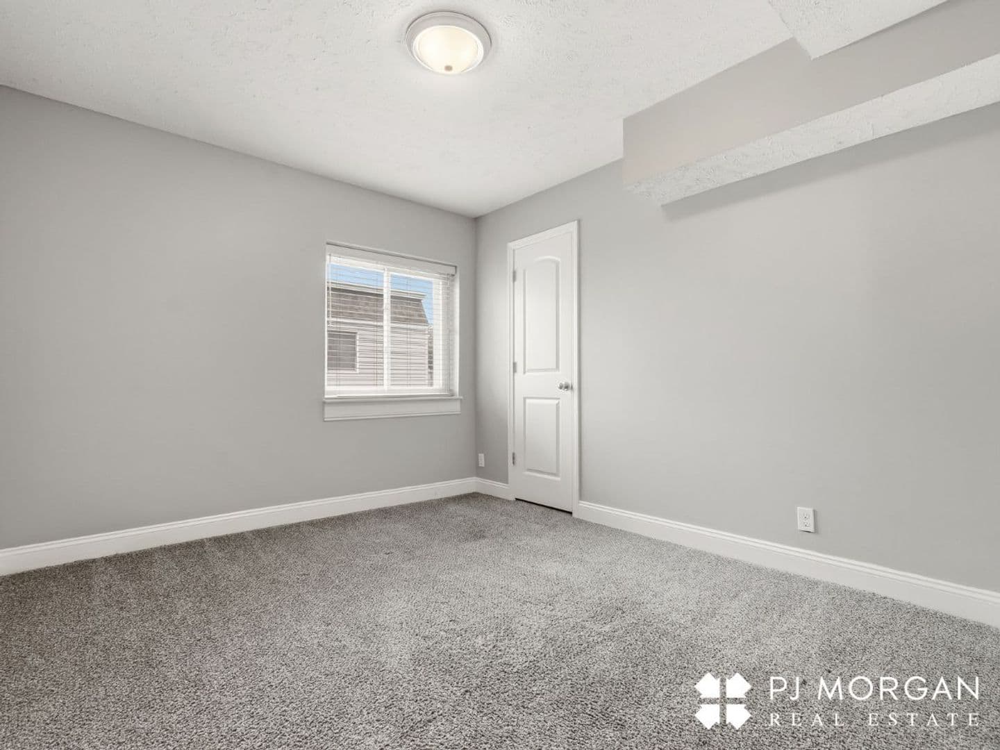 Omaha Apartment: 810 North 107th Avenue