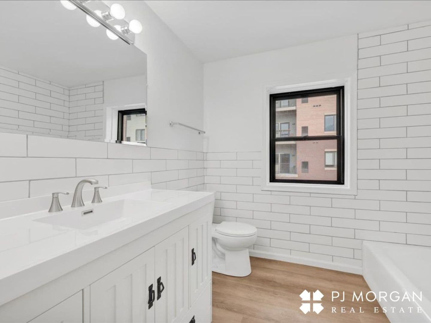 Omaha Apartment: 725 S. 37th St