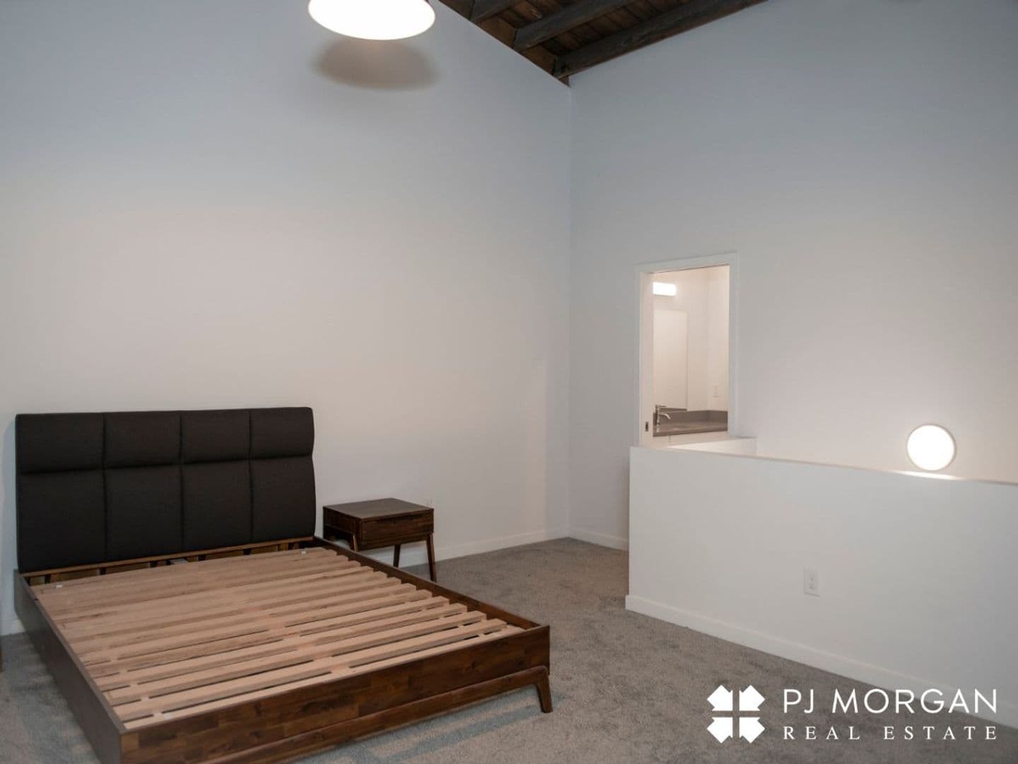 Omaha Apartment: 1039 S 21st Street