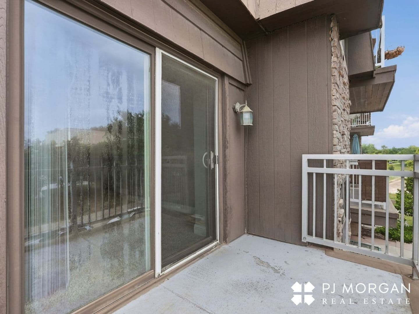 Omaha Apartment: 810 North 107th Avenue