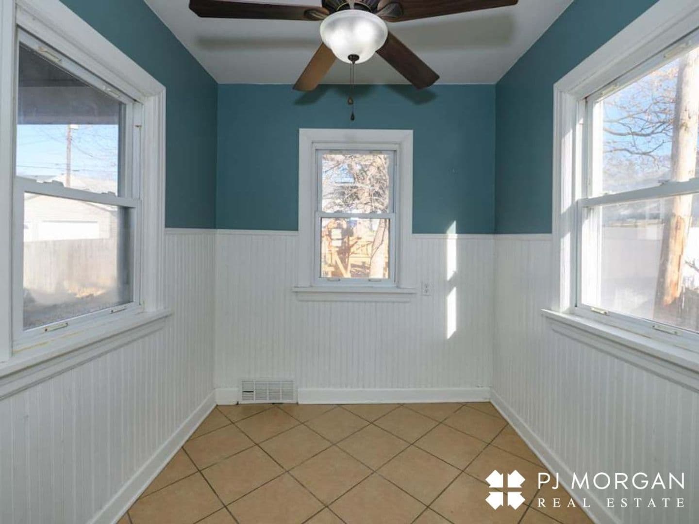 Omaha House: 6456 Poppleton Ave