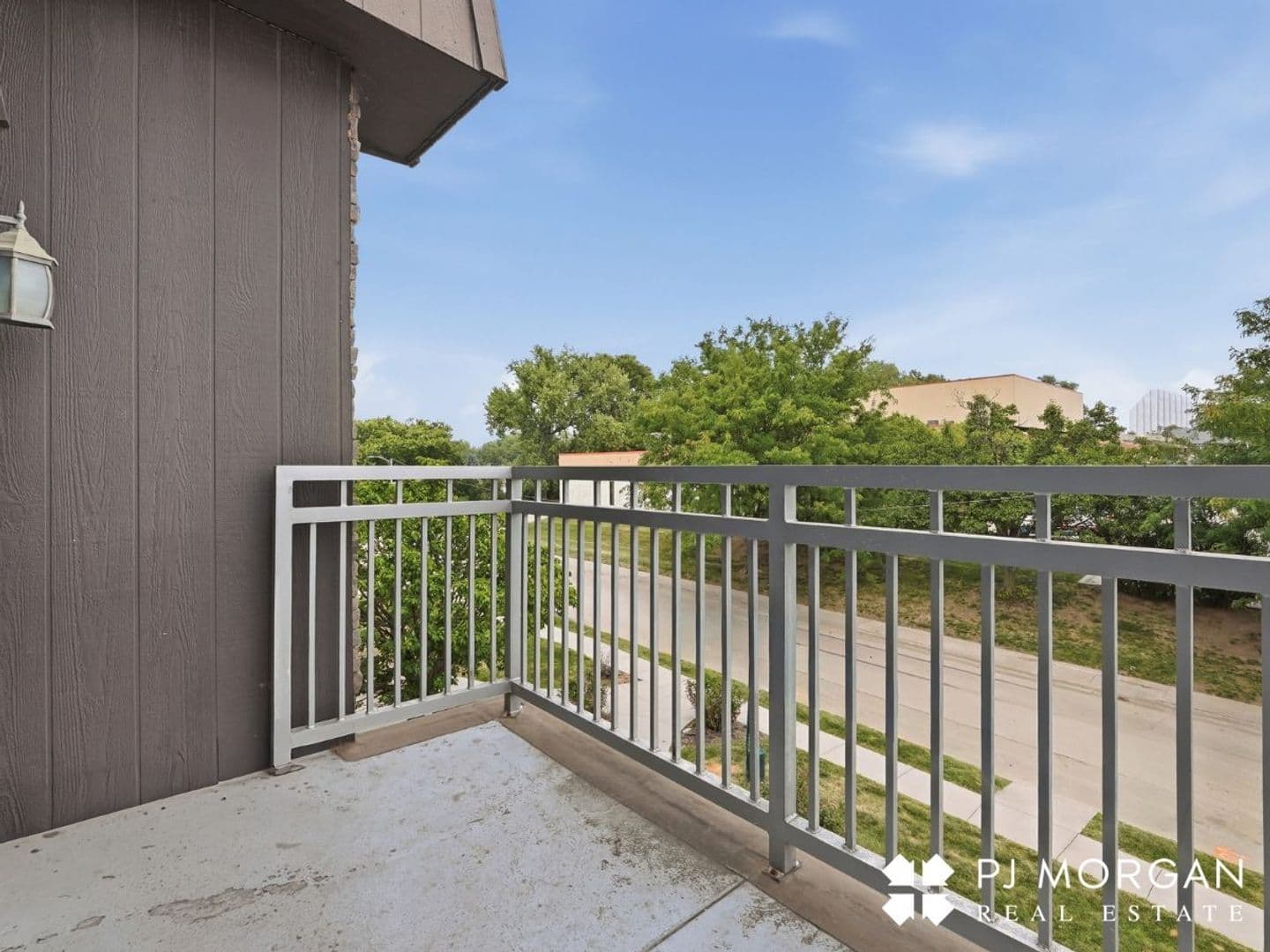 Omaha Apartment: 810 North 107th Avenue