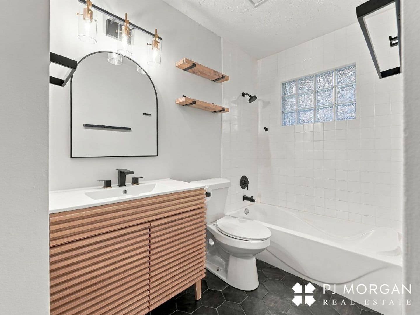 Omaha House: 13010 Gertrude Street