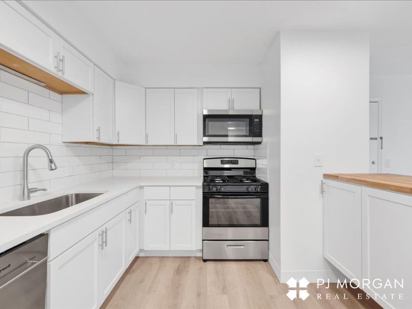 Omaha Apartment: 725 S. 37th St