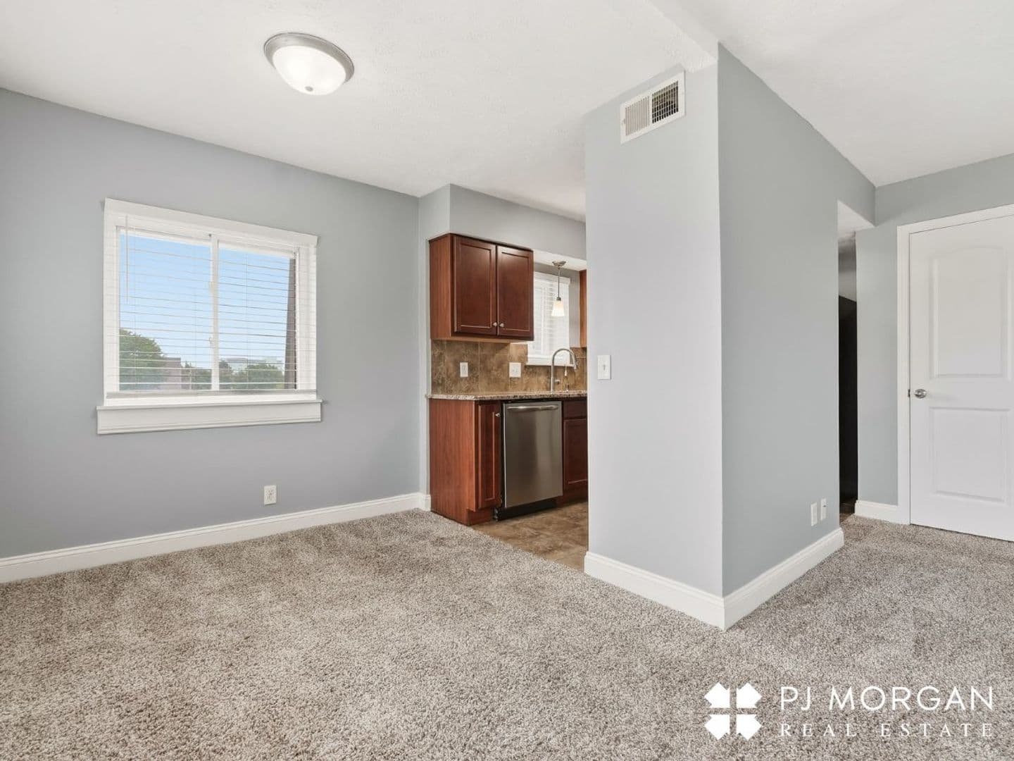 Omaha Apartment: 810 North 107th Avenue