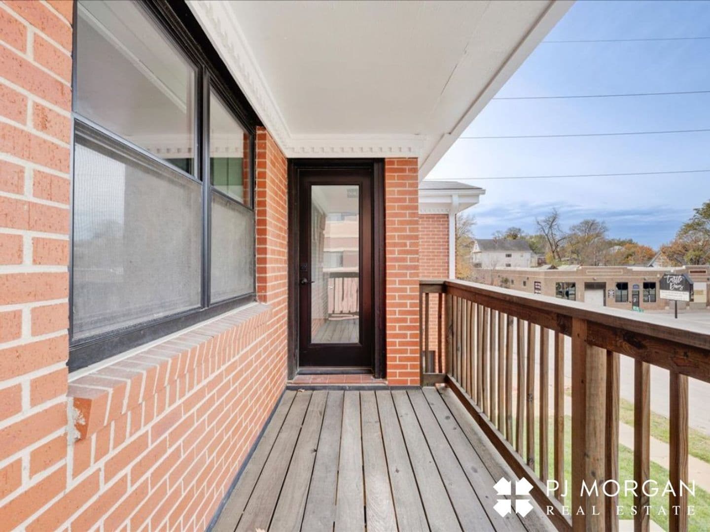 Omaha Apartment: 725 S. 37th St