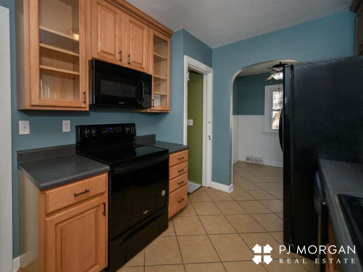 Omaha House: 6456 Poppleton Ave