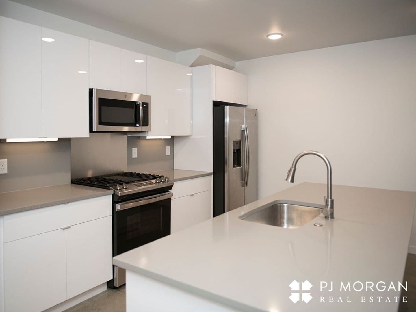 Omaha Apartment: 1039 S 21st Street