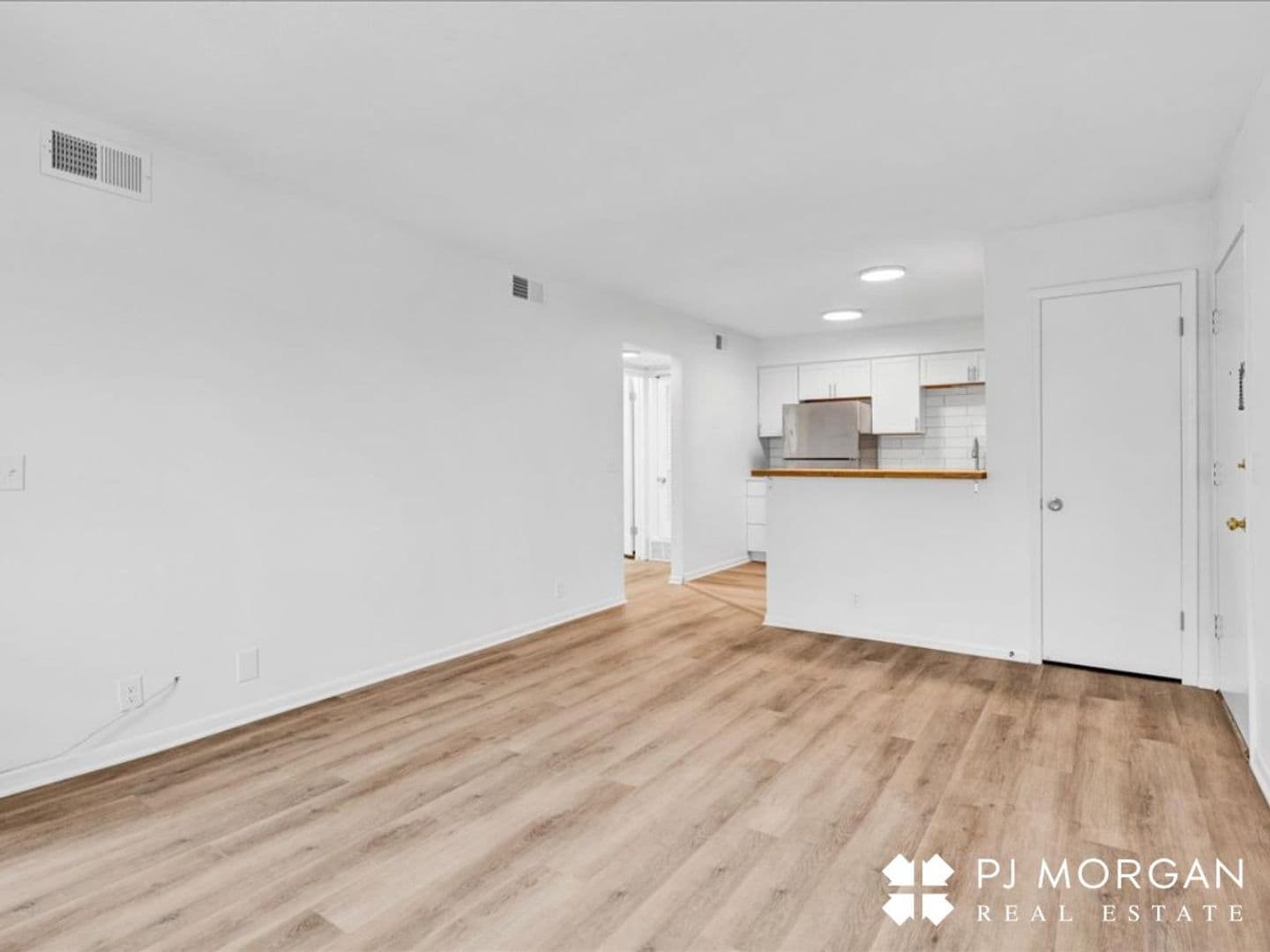 Omaha Apartment: 725 S. 37th St