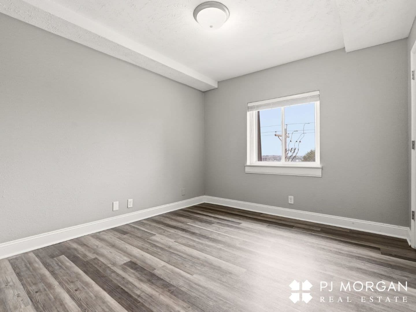 Omaha Apartment: 810 North 107th Avenue