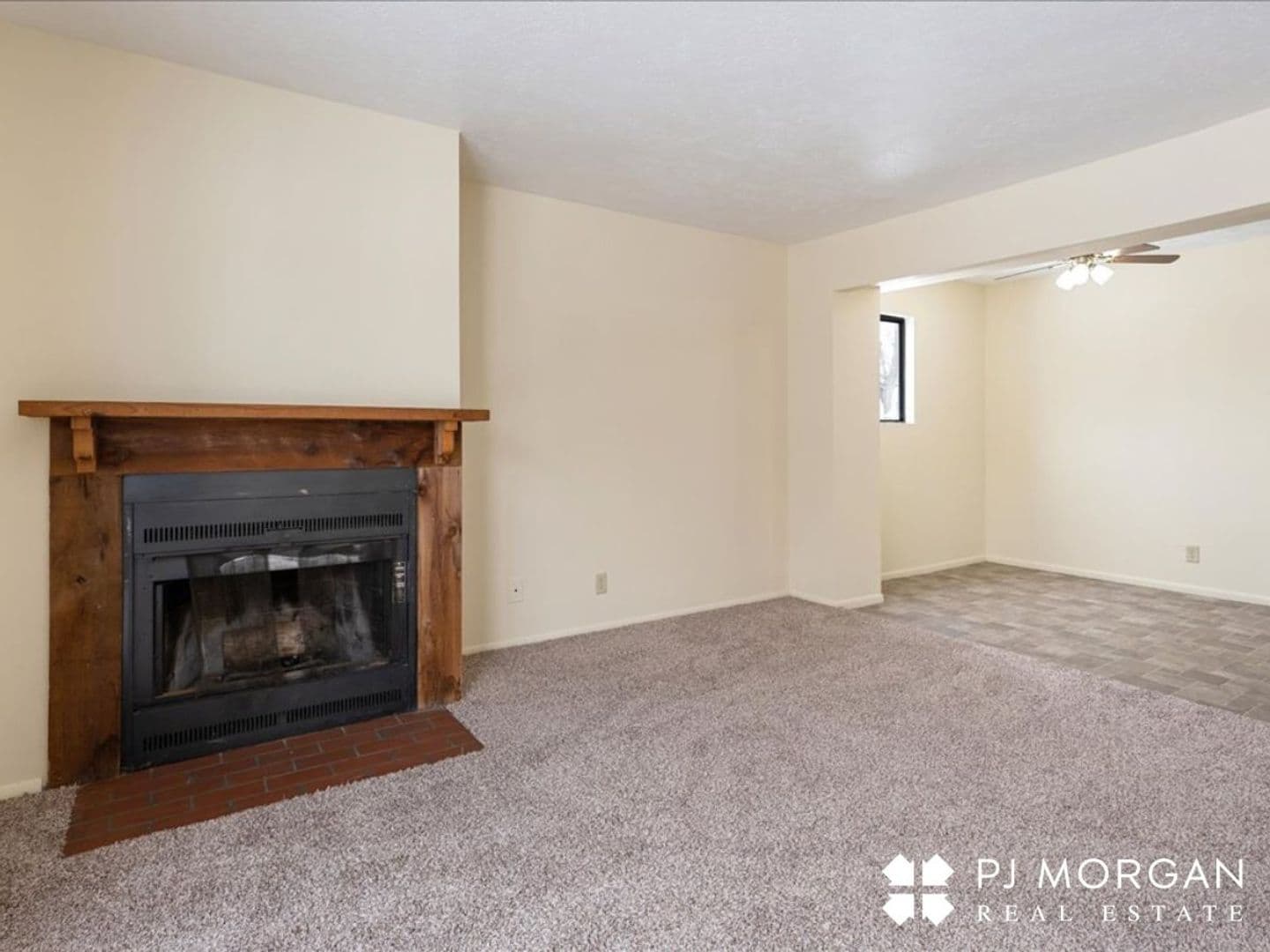 Omaha Apartment: 10808 Oakbrook Circle