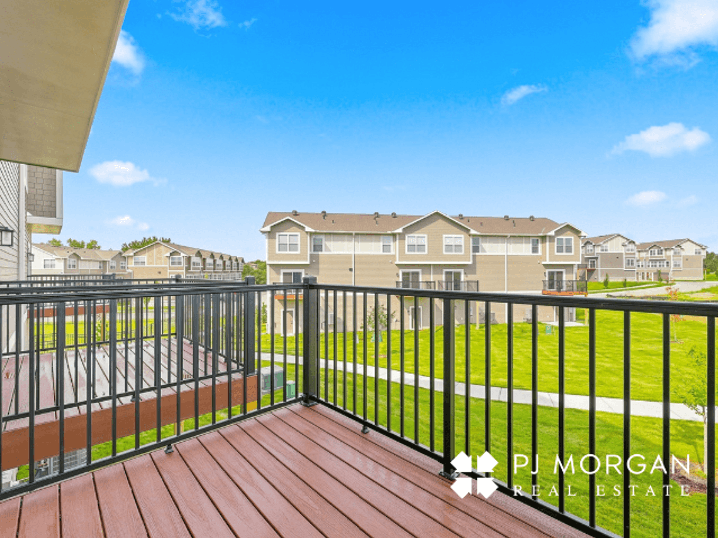 Elkhorn Townhome: 5404 S 207th Court