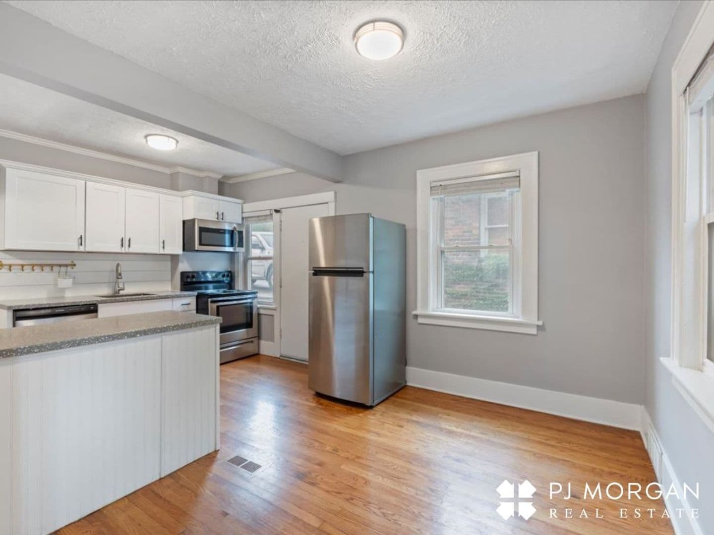 Omaha Apartment: 802-804 N 48th Street