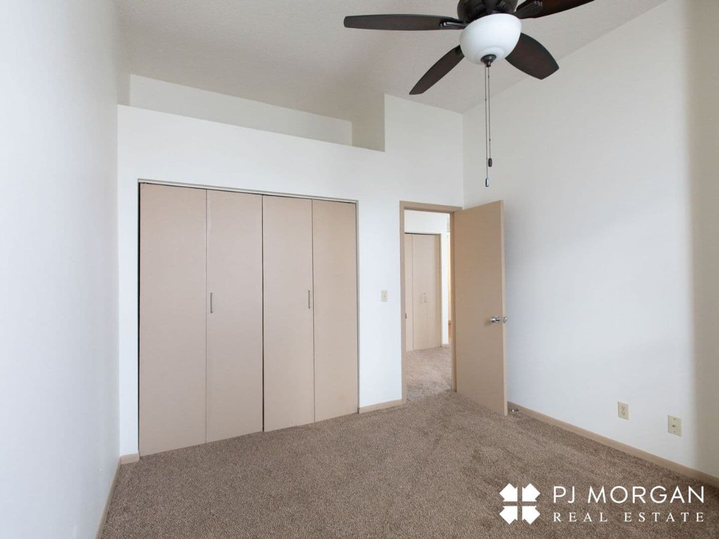 Omaha Apartment: 1402 1/2 S 13th St